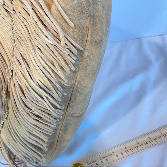 Minnetonka Boho, Cowgirl Fringe Tan Suede Shoulder Bag - Picture 10 of 14